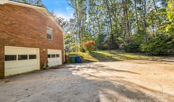 226 Wildflower Rd, Asheville, NC 28804