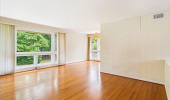 6049 AVON Dr, Bethesda, MD 20814