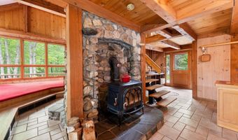 269 Knowles Hill Rd, Alexandria, NH 03222