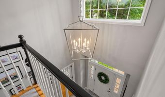 9 Cherry Ln, Bedford, NH 03110