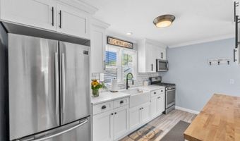 19 Boonton St, Andover, NJ 07801
