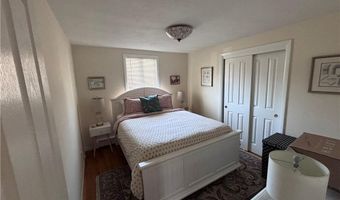 51 Surrey Ln, North Kingstown, RI 02852