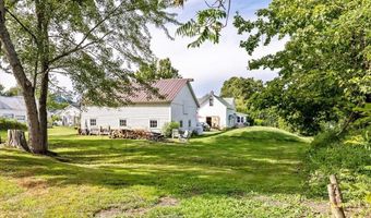 221 S Main St, Cambridge, VT 05444