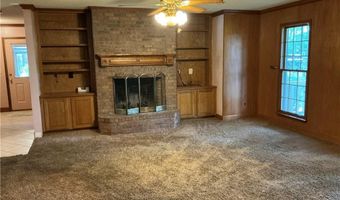 455 Forest Ave SE, Baxley, GA 31513