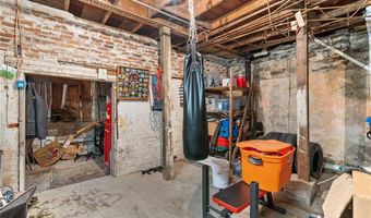 43 Pearl St, Lincoln, RI 02838