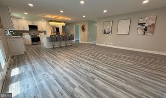 104 LAKE FRONT Dr, Dover, DE 19904