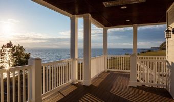 232 N Brightleaf Dr, Minnesott Beach, NC 28510