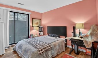 7511 BRADLEY Blvd, Bethesda, MD 20817