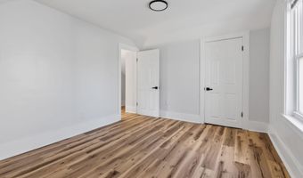 26 Vernon St, Auburn, ME 04210