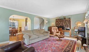 817 Maple St, Alexandria, MN 56308