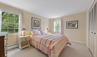 150 Idlebrook Ln, Aberdeen, NJ 07747