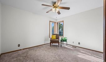 19 Douglas Dr N, Broomfield, CO 80020