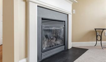 15 Saw Mill Dr 307, North Kingstown, RI 02852