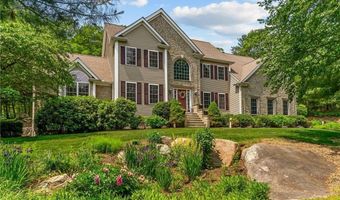 16 Leonard Dr, North Smithfield, RI 02896