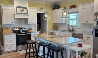 228 Zoarbella Dr, Baxley, GA 31513