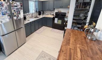 560 Lena Ln, Blackfoot, ID 83221