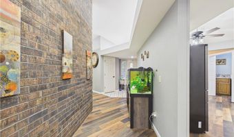 3 Dolphin Ln, Bella Vista, AR 72715