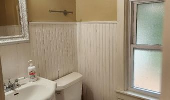 329 Jefferson St, Algonquin, IL 60102