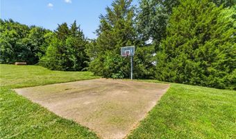 15526 Evans Rd, Basehor, KS 66007