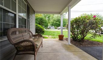 18 Pond Ct B, North Providence, RI 02904
