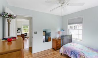 211 Oak St, Bath, ME 04530