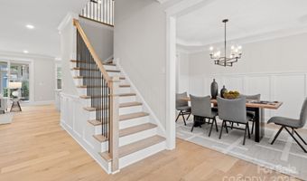 6906 Providence Ln W, Charlotte, NC 28226