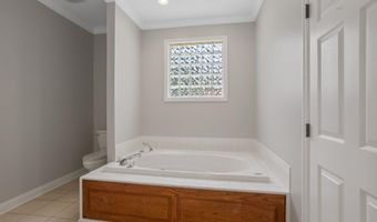 510 Chippendale Ln, Boiling Springs, SC 29316