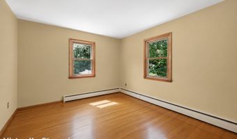 30 Maple Row, Bethel, CT 06801