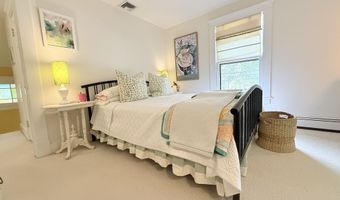 137 Main St, Chester, CT 06412