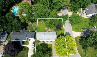 594 Terra Ln, Amherst, OH 44001