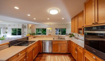 1220 W Kuiaha Rd, Haiku, HI 96708