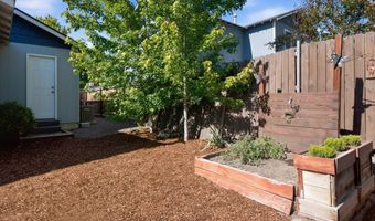 21370 NE Pecoraro Loop, Bend, OR 97701