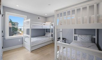 115 9TH St, Beach Haven, NJ 08008