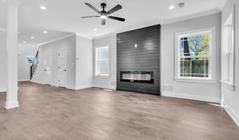 512 Seaman Ave, Beachwood, NJ 08722
