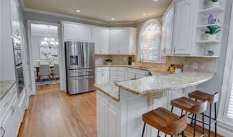 5196 Staverly Ln, Peachtree Corners, GA 30092