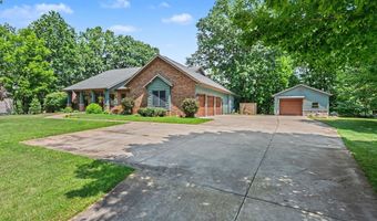 1653 Fairview Dr, Allegan, MI 49010