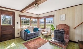 95 Bellwater Ave, Barton, VT 05822