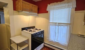 103 4th St, Bangor, ME 04401
