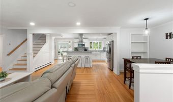 15 Bestwick Trl, Coventry, RI 02816