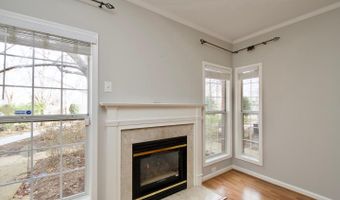 2324 HENSHAW Pl 3, Alexandria, VA 22311