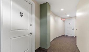 70 Great Rd B, Bedford, MA 01730
