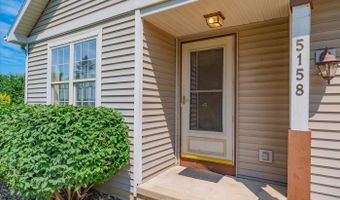 5158 Ridge Oak Dr, Madison, WI 53704