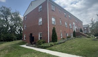 131 S COURTHOUSE Rd 2, Arlington, VA 22204