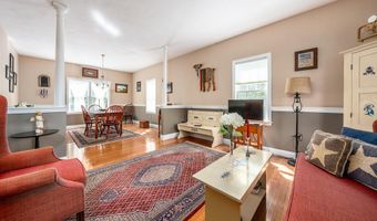 7 Mizzen Ln, Bourne, MA 02532