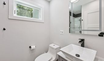 90 Red Hill Rd, Branford, CT 06405