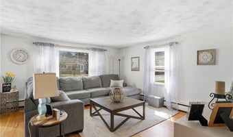 514 Killingly St, Johnston, RI 02919