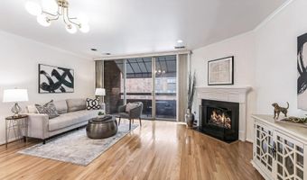 1763 S HAYES St 2, Arlington, VA 22202