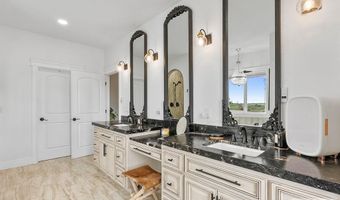 161 Snake River Dr, American Falls, ID 83211