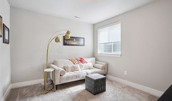 137 Wilder Ln, Ames, IA 50014