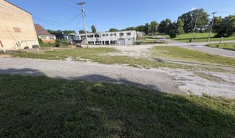 130 W Webster Ave, Ava, MO 65608